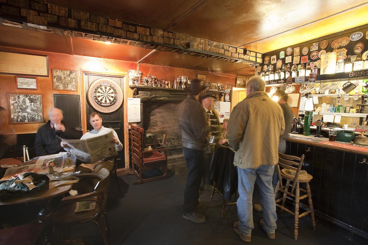Duke Of York Hotel Dolton Luaran gambar