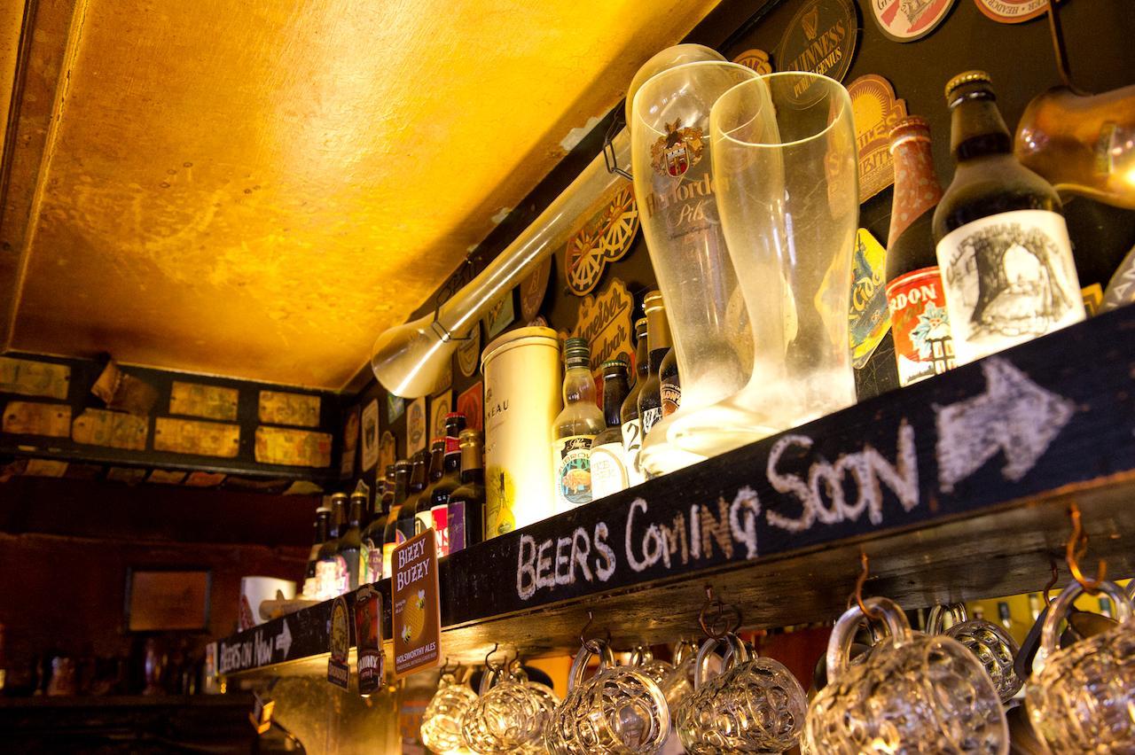 Duke Of York Hotel Dolton Luaran gambar